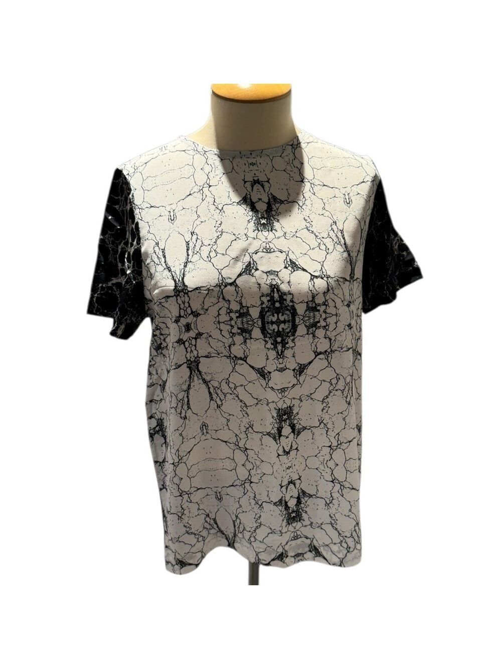 Shakuhachi Black and White 100% Silk Marble Print Tee - size S